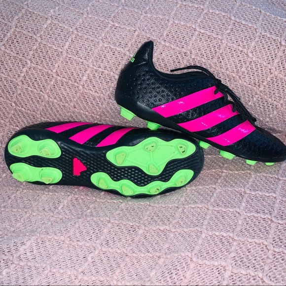 Adidas | Soccer Cleats | Boys 2.5 | EUC - Picture 3 of 4